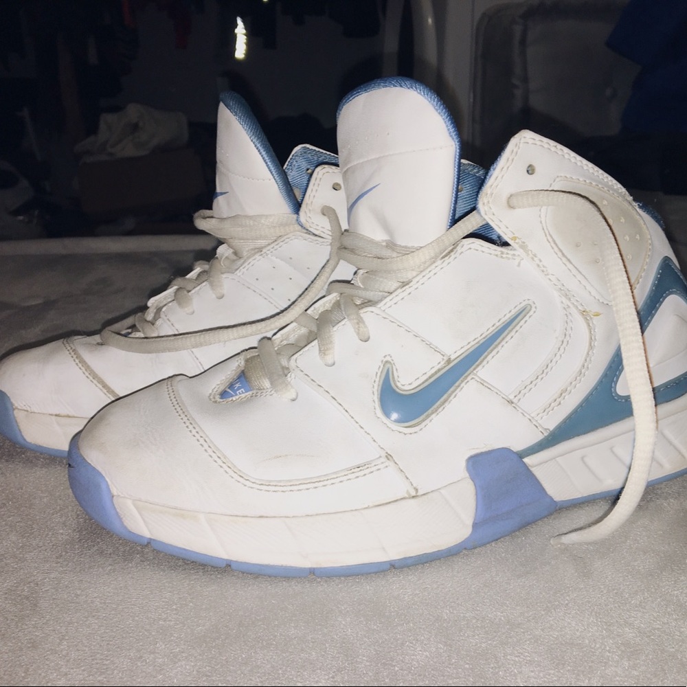VINTAGE NIKE AIRS
